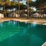 Camping pas cher avec piscine en Vendée : où réserver ?